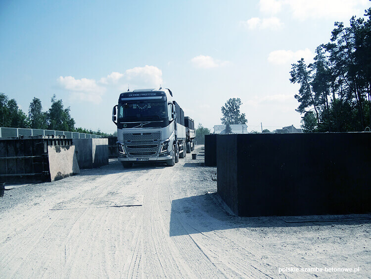 Transport szamb betonowych  w Choroszczy